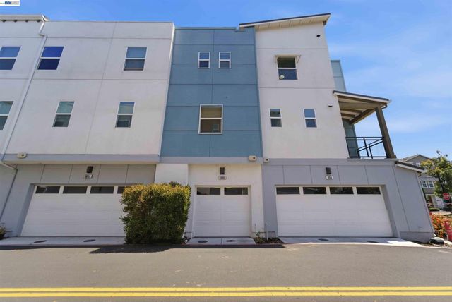 1661 Centre Pointe Dr, Milpitas, CA 95035