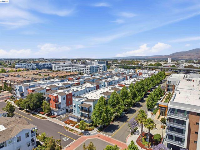 1661 Centre Pointe Dr, Milpitas, CA 95035
