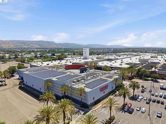 1661 Centre Pointe Dr, Milpitas, CA 95035