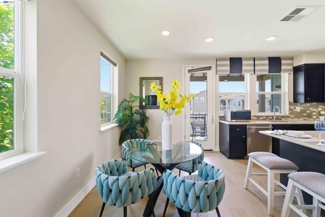 1661 Centre Pointe Dr, Milpitas, CA 95035