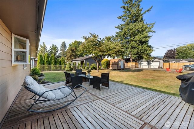 1163 Garfield Street, Enumclaw, WA 98022
