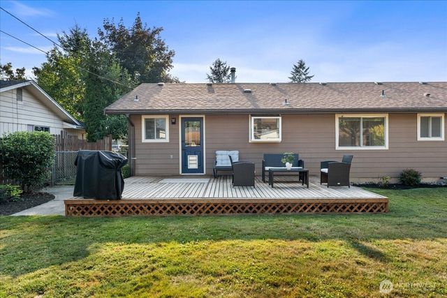 1163 Garfield Street, Enumclaw, WA 98022
