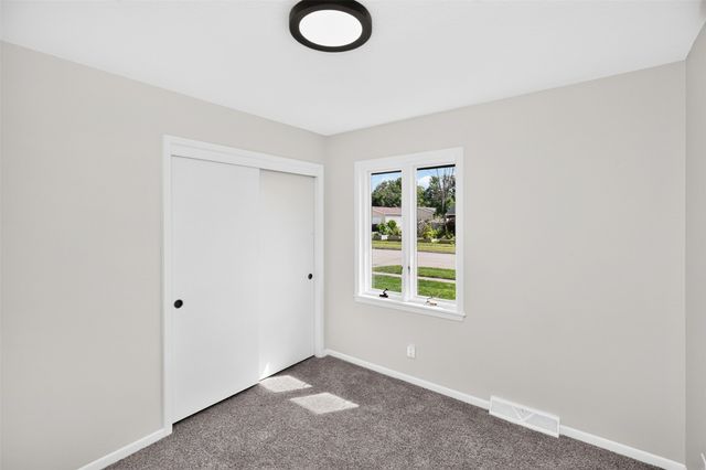 2210 NW 5th Street, Ankeny, IA 50023