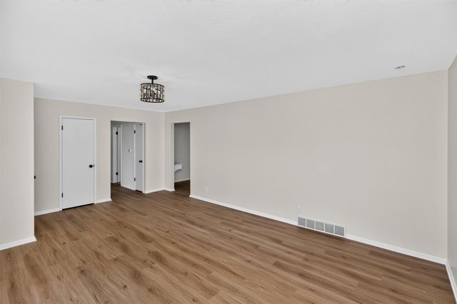 2210 NW 5th Street, Ankeny, IA 50023
