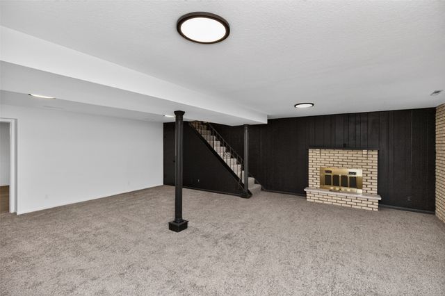 2210 NW 5th Street, Ankeny, IA 50023