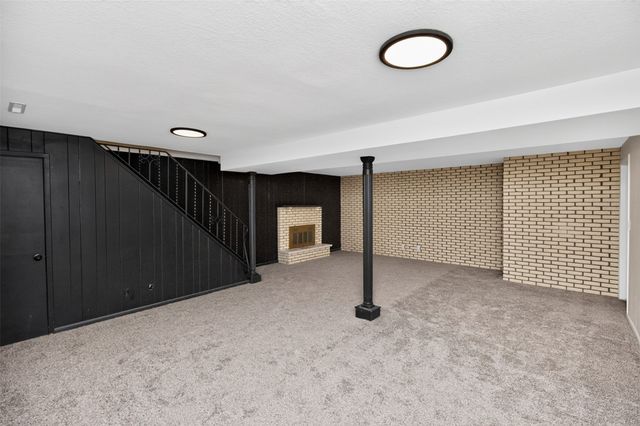 2210 NW 5th Street, Ankeny, IA 50023