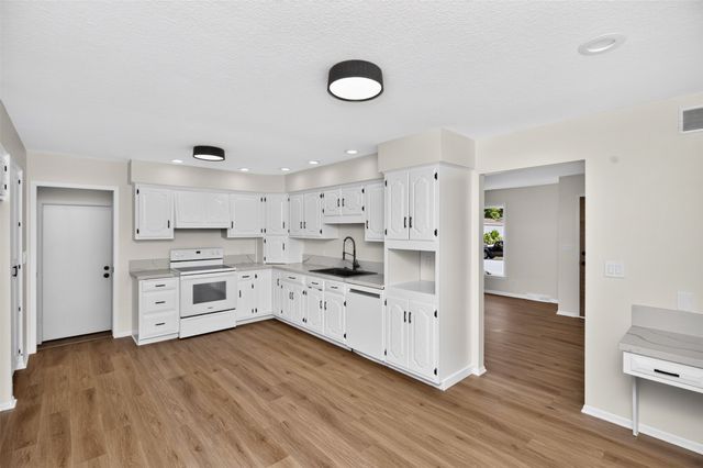 2210 NW 5th Street, Ankeny, IA 50023