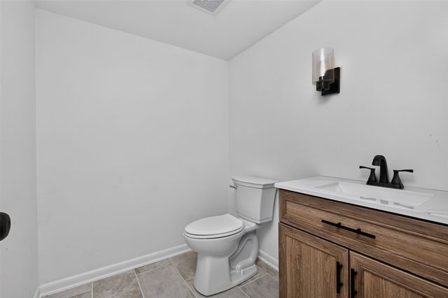 2210 NW 5th Street, Ankeny, IA 50023