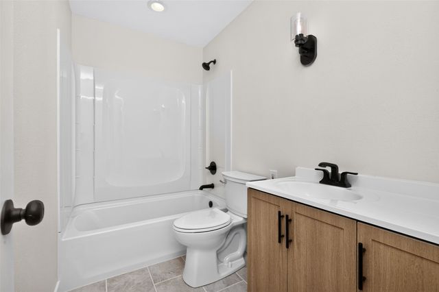 2210 NW 5th Street, Ankeny, IA 50023