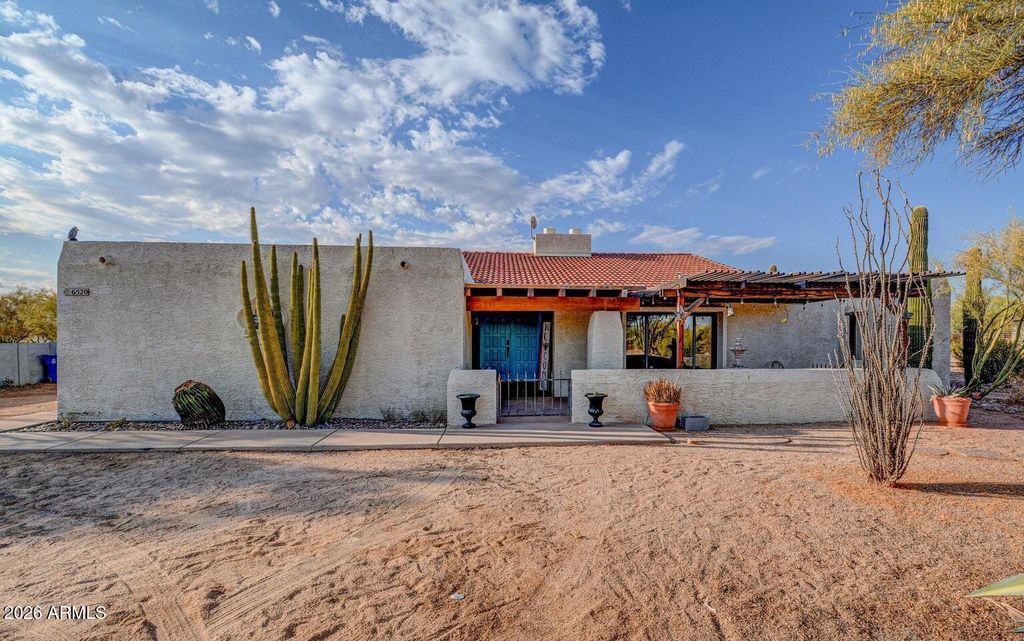 6520 E PEAK VIEW Road, Cave Creek, AZ 85331