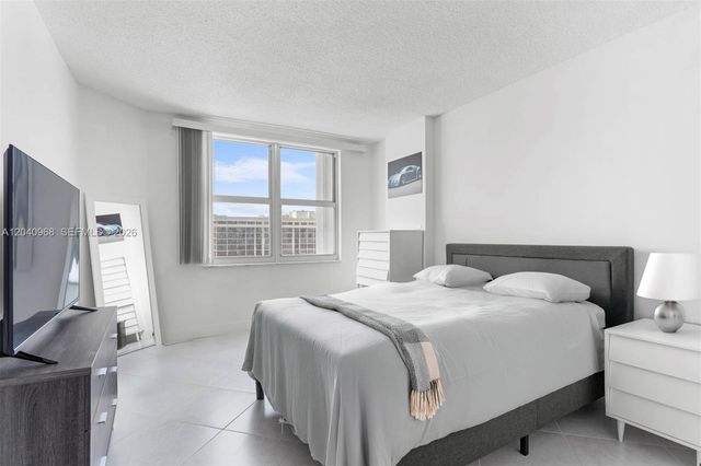 1965 S Ocean Dr 11E, Hallandale Beach, FL 33009