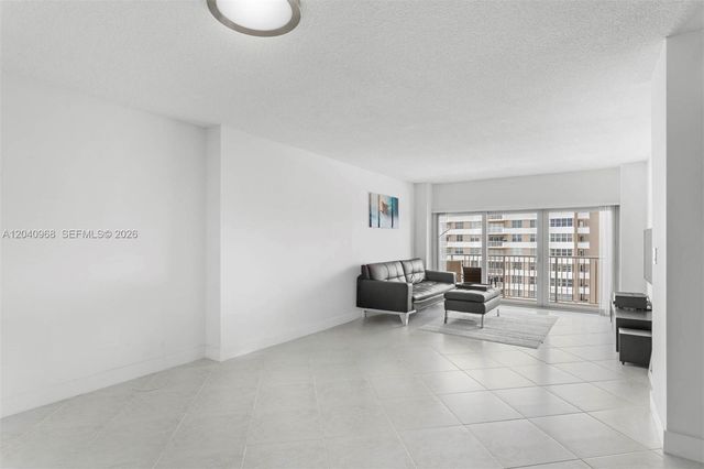 1965 S Ocean Dr 11E, Hallandale Beach, FL 33009