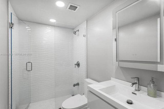 1965 S Ocean Dr 11E, Hallandale Beach, FL 33009