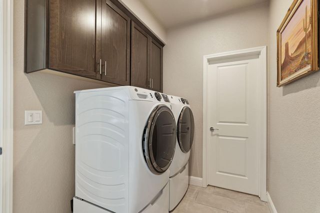 2912 Zinnia Way, Lodi, CA 95242