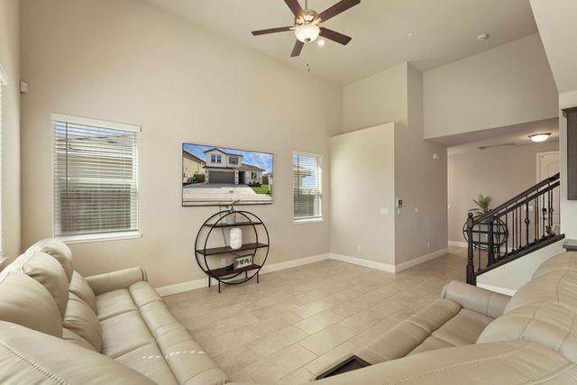 2912 Zinnia Way, Lodi, CA 95242