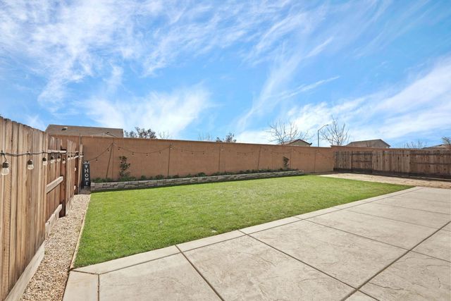 2912 Zinnia Way, Lodi, CA 95242