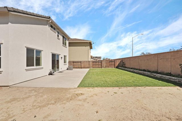 2912 Zinnia Way, Lodi, CA 95242