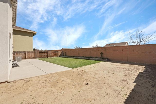 2912 Zinnia Way, Lodi, CA 95242
