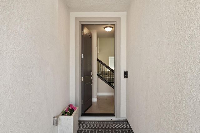 2912 Zinnia Way, Lodi, CA 95242