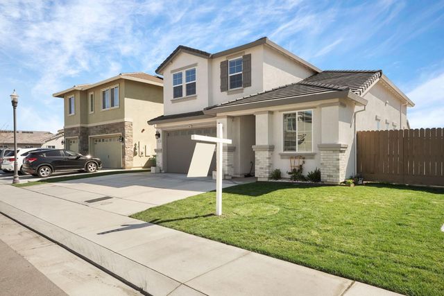 2912 Zinnia Way, Lodi, CA 95242