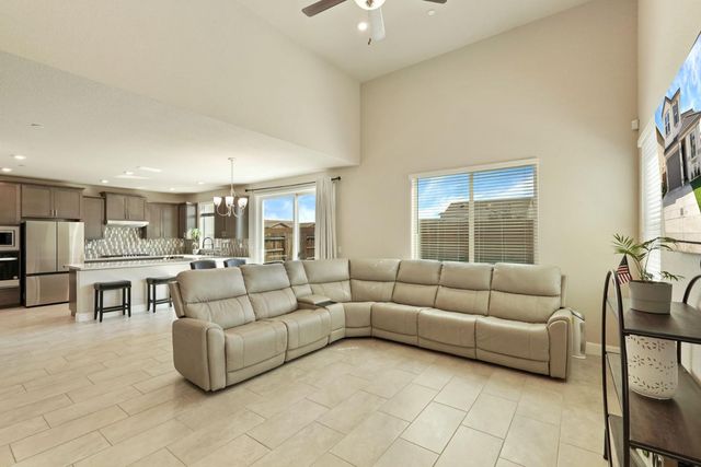 2912 Zinnia Way, Lodi, CA 95242