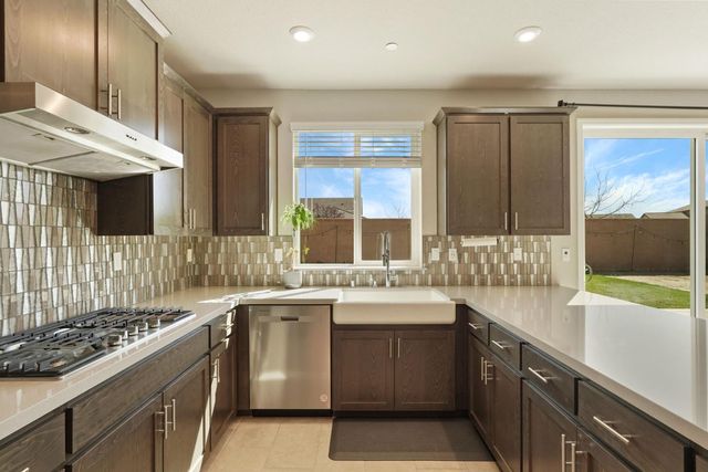 2912 Zinnia Way, Lodi, CA 95242