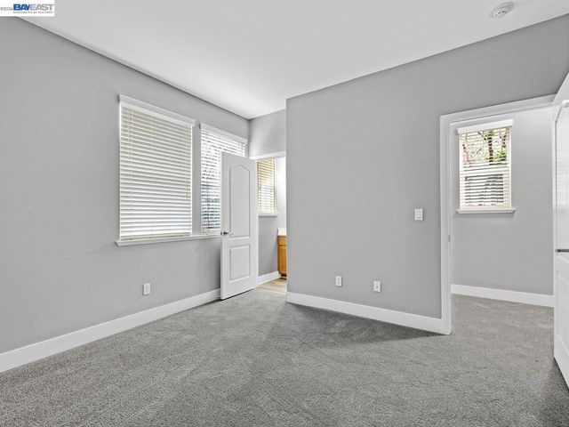 6067 Old Quarry Loop, Oakland, CA 94605