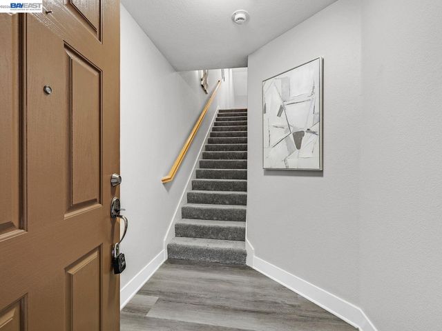 6067 Old Quarry Loop, Oakland, CA 94605