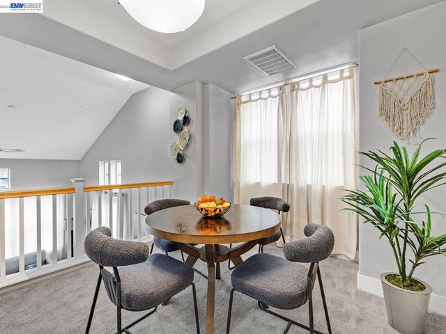 6067 Old Quarry Loop, Oakland, CA 94605