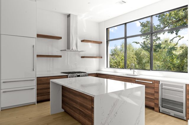 610 N Oak Cliff Boulevard 304, Dallas, TX 75208