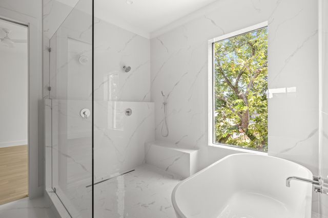 610 N Oak Cliff Boulevard 304, Dallas, TX 75208