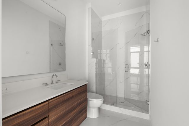 610 N Oak Cliff Boulevard 304, Dallas, TX 75208