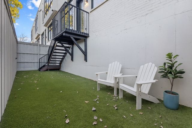 610 N Oak Cliff Boulevard 304, Dallas, TX 75208