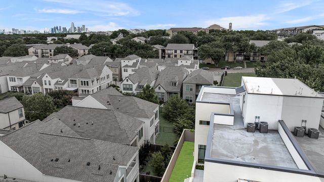 610 N Oak Cliff Boulevard 304, Dallas, TX 75208