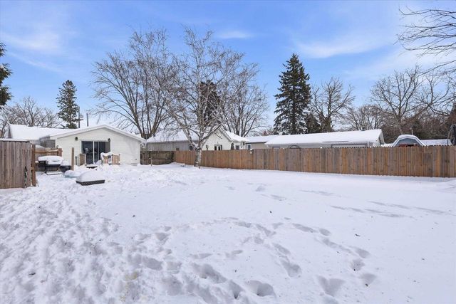 1823 ASHLAND STREET, Oshkosh, WI 54901