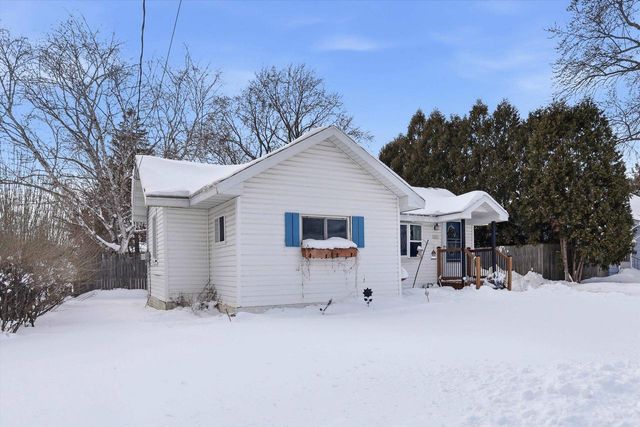 1823 ASHLAND STREET, Oshkosh, WI 54901