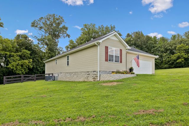 111 Fiddlers Ct, Pulaski, TN 38478
