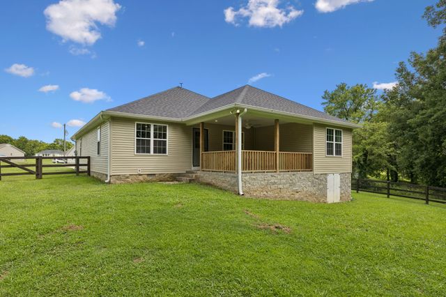 111 Fiddlers Ct, Pulaski, TN 38478