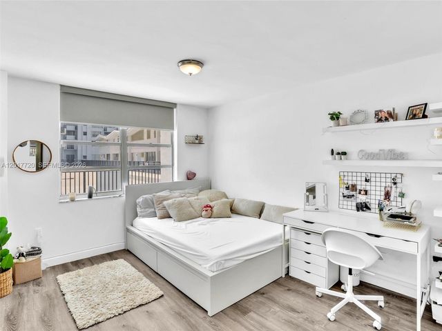 2780 NE 183rd St 302, Aventura, FL 33160