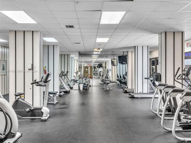2780 NE 183rd St 302, Aventura, FL 33160