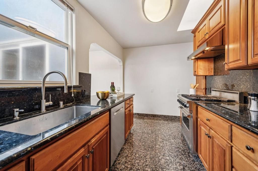 Image 18 of property listing at 132 School Street, Daly City, CA 94014