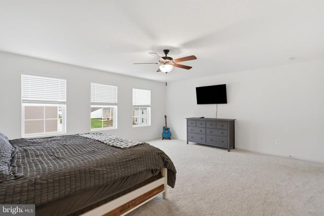 114 BELMONT PL, Falling Waters, WV 25419
