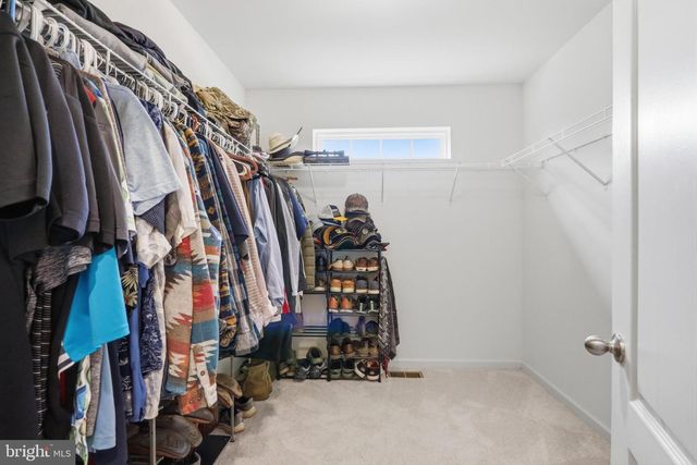 114 BELMONT PL, Falling Waters, WV 25419