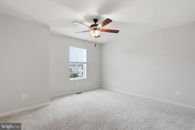 114 BELMONT PL, Falling Waters, WV 25419