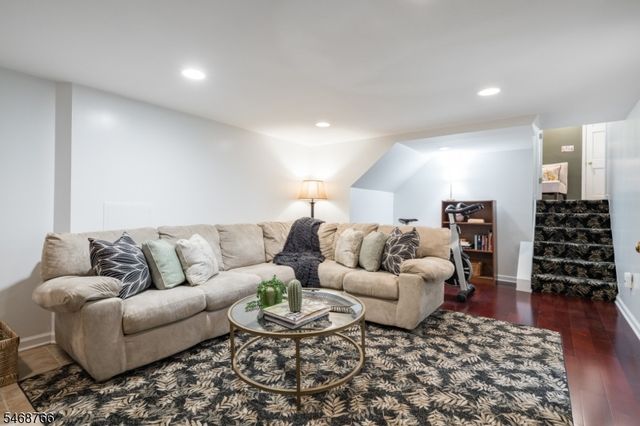 468 Charnwood Rd, New Providence Boro, NJ 07974