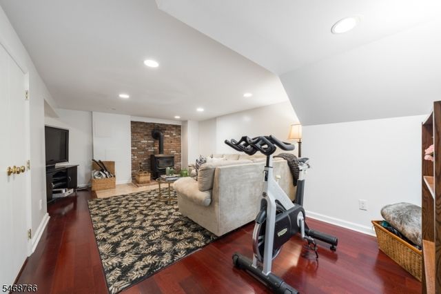 468 Charnwood Rd, New Providence Boro, NJ 07974