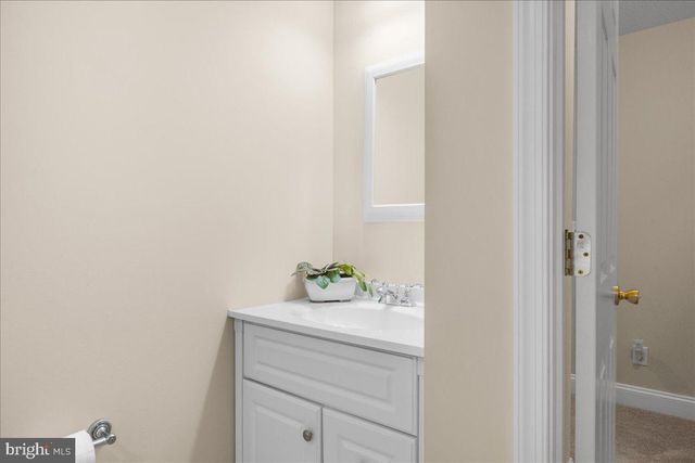 2981 OLD WINCHESTER RD, Boyce, VA 22620