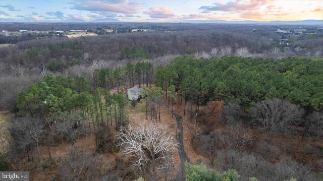 2981 OLD WINCHESTER RD, Boyce, VA 22620