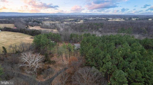 2981 OLD WINCHESTER RD, Boyce, VA 22620