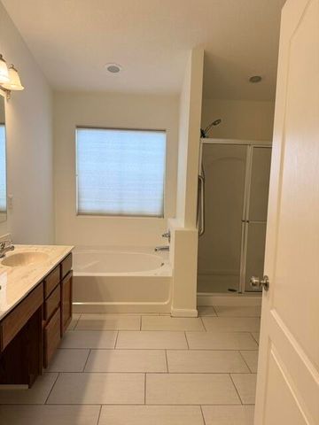 866 Flint Ridge, 301, Cold Spring, KY 41076